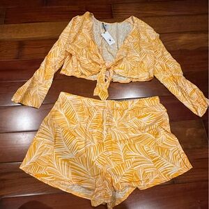 NWT 🌺 Two piece set